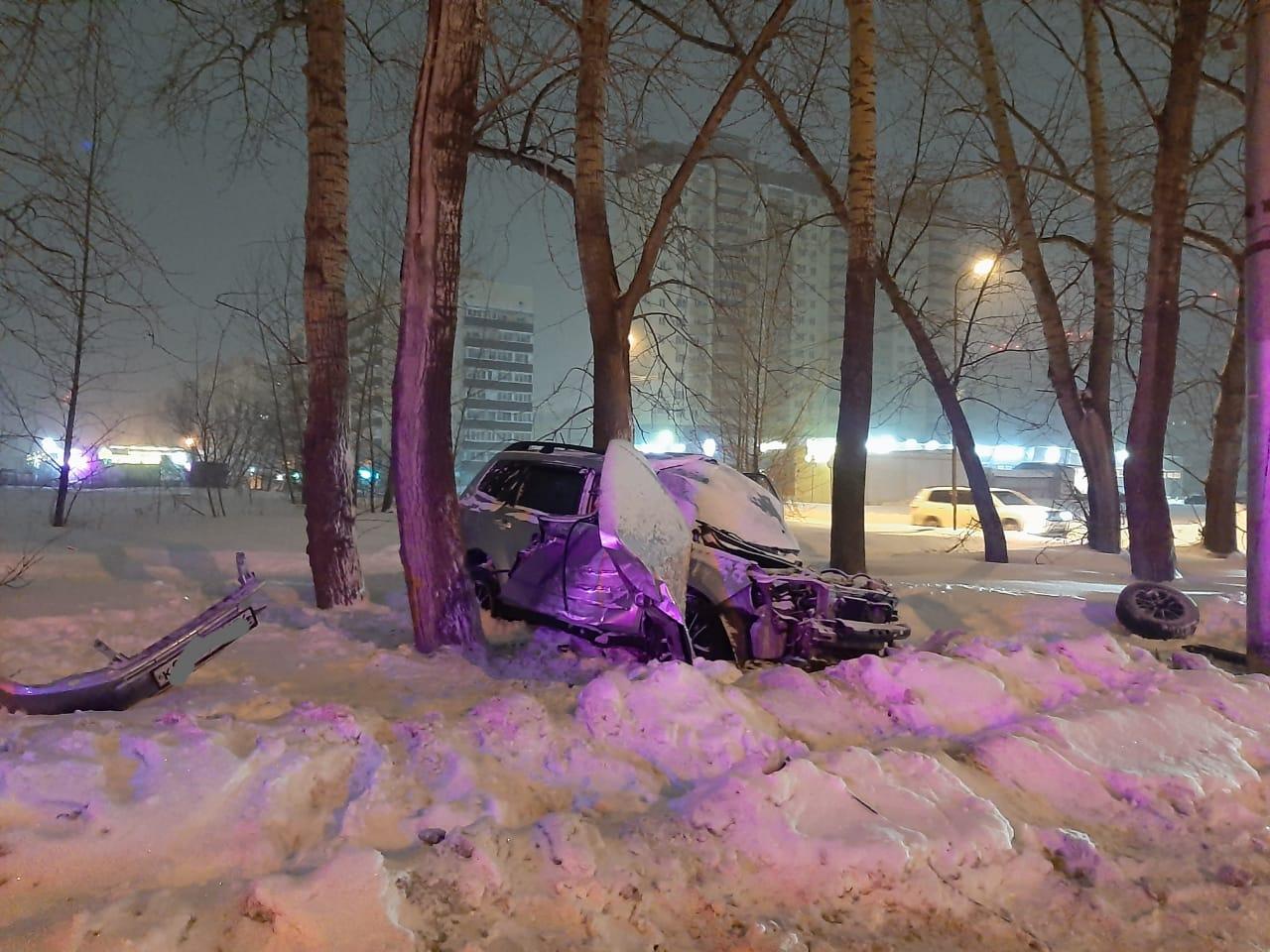 Фото В Новосибирске произошло смертельное ДТП с 36-летним водителем Subaru 3